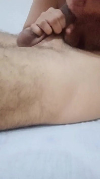 Hala en Fotograferen vanuit haar appartement hebben haar man laten weten dat zijn appartement een prostitutie-appartement is
