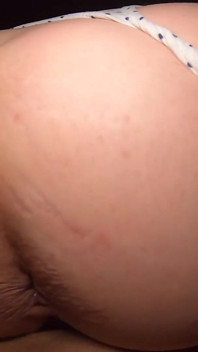 Duży kutas w ciasnej pasierbici – Zbliżenie do Creampie
