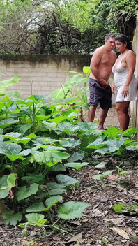 Aku ngentot ibu tiriku di luar ruangan sampai memeknya penuh sperma