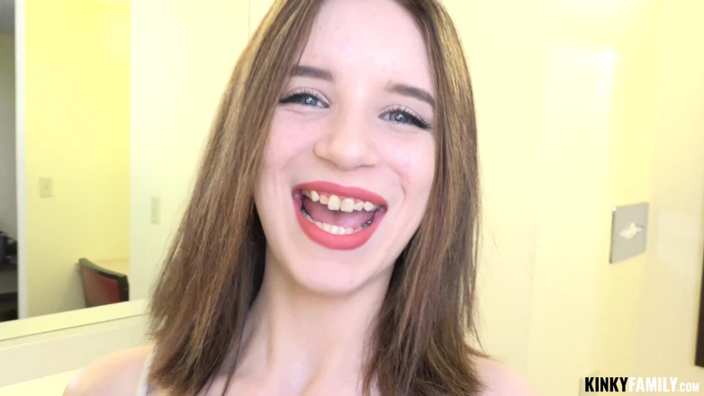 Kinky Family: Stiefbruder für einen vlog ficken