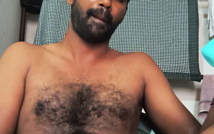 HornyHunk: Masturbuje s mojí novou sexuální hračkou