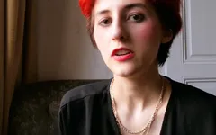 Bạn nên bị nhốt