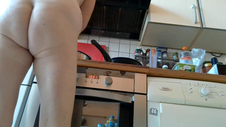 SimoneLive1: Shall We Cook?