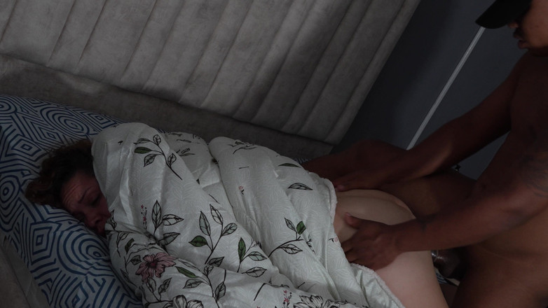 Lia Palmas: Трахаю мою збуджену мачуху, поки вона не наповнить свою велику дупу спермою