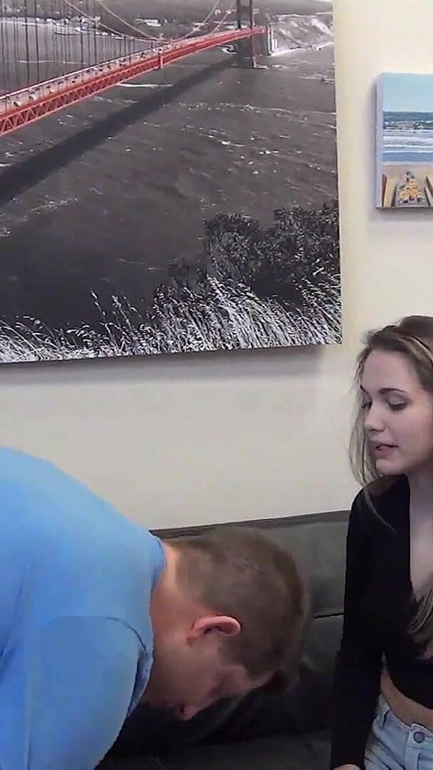 Jerky Girls: Blowjob perkhidmatan komuniti yang menampilkan Carly Strohm