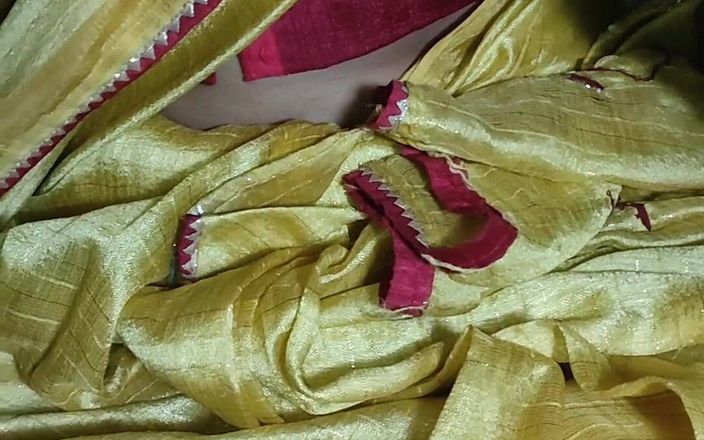 Gini272: Бхабхі в жовтому сарі, хінді розмовляє, зраджує з чоловіком, який трахається з її хлопцем