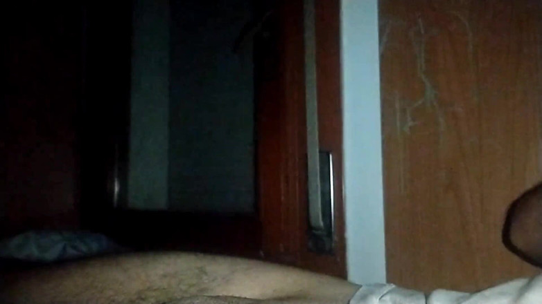 Lo Zborro: Teef zuigt aan mijn sperma en denk niet aan die...