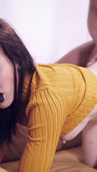 Giulia di sofa casting kami