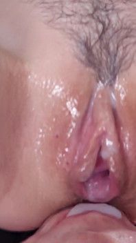 Primer plano facesitting, come mi cremoso coño y lame jugoso culo