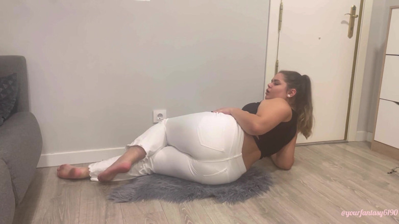 Your fantasy studio: Stinky farts in white jeans