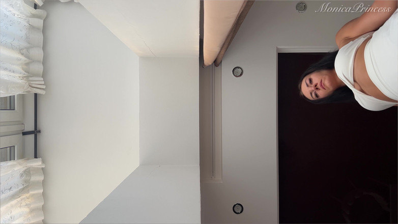 Princess Monica: Giantess nghiền nát bạn dưới louboutin khỏa thân của cô ấy...