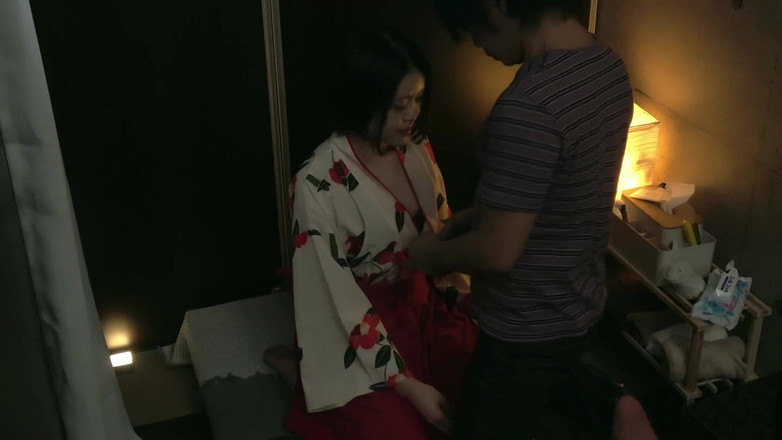 Raptor Inc: Voyeur! the Reality of the Ear-picking Service -4