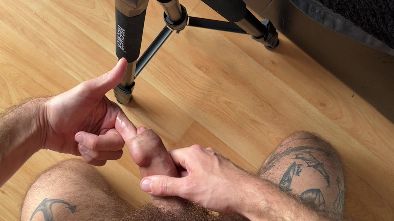 davidedpxxx: Po siłowni spocony wank i pięść Sesh