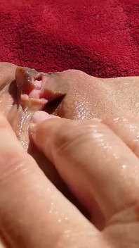 Compilation d’éjaculations incontrôlables d’une MILF excitée