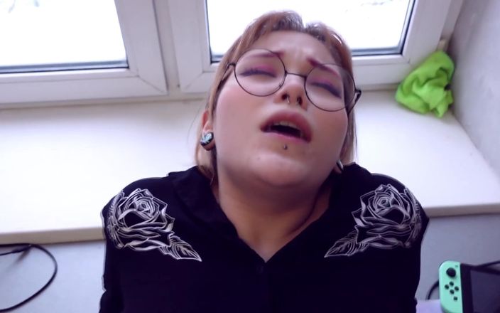 Furiyssh: Tutor muda mengongkek pelajar montel, comel