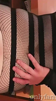Sissy Crossdresser Cums on BBC Dildo