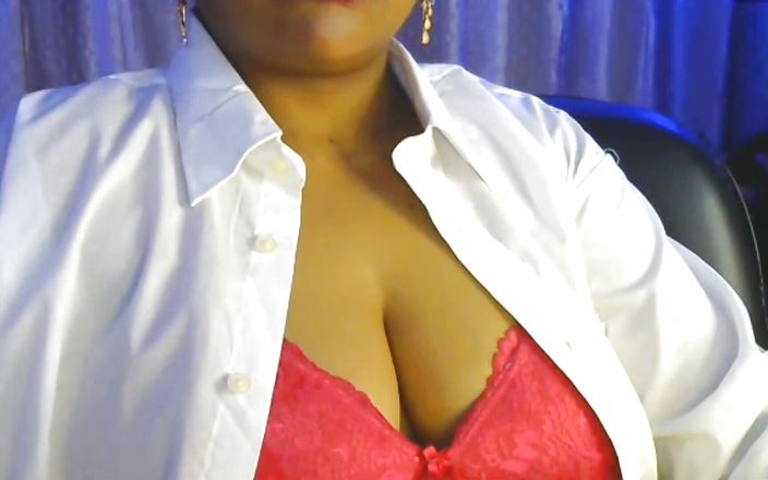 HotGirl21: Desi heet meisje naar buiten met sexy plezier alleen voor...