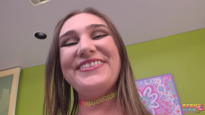 Perv City: Schlampe gwen vicious füllt alle ihre löcher mit einem großen,...