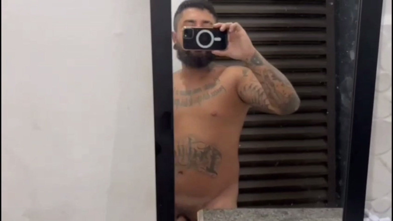 Mary Jhuana: BBW dusche blowjob und pinkeln auf dicke titten
