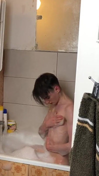 Skinny Boy Jerks off in the Shower