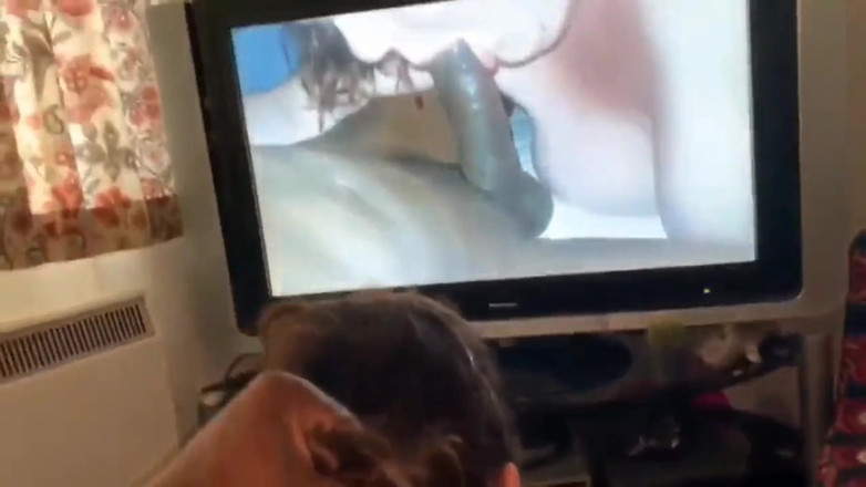 Real homemade BBW BBC porn: Une grosse bite noire se fait prendre en levrette avec...