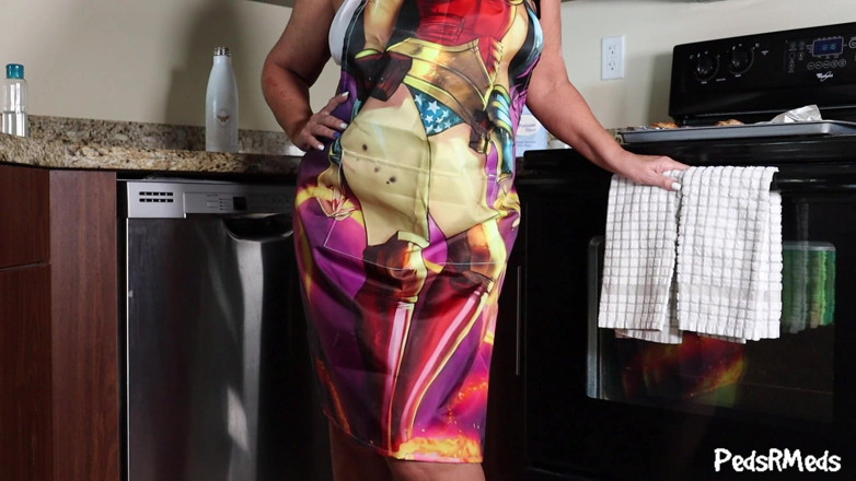 PedsRMeds: Wonderfeetwoman Cum Covered Cinnamon Rolls