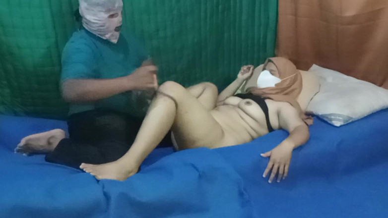 Babang endut: Jebanie i lizanie Indonezji MILF cipki