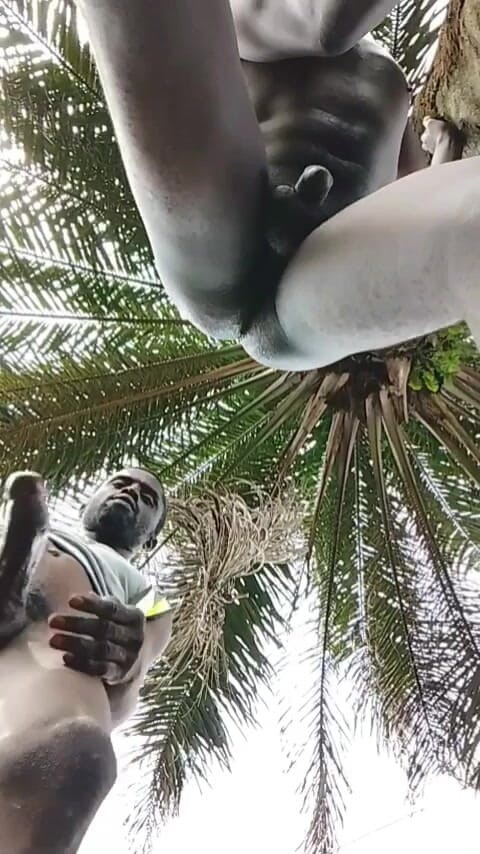 Sexydaddy: Domaltmalı ve prezervatifsiz görünümlerin altında