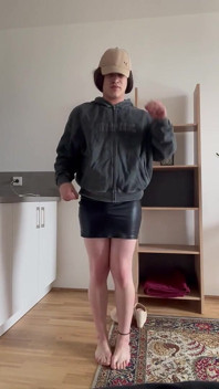 Striptease desnudo de Femboy Crossdresser