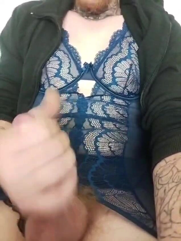 Ruby-may92: Kadın kılıklı azdırma