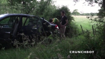 Crunch Boy: สาวฝรั่งเศสตัวเล็กโดนผู้ชายตรงเย็ดเงียบๆ ในรถแบบโชว์กลางแจ้ง