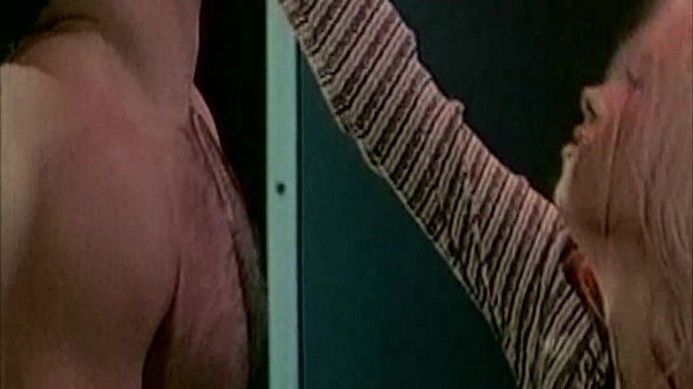 ORGASMX: Pelacur Berambut Perang Panas Fucked Hard