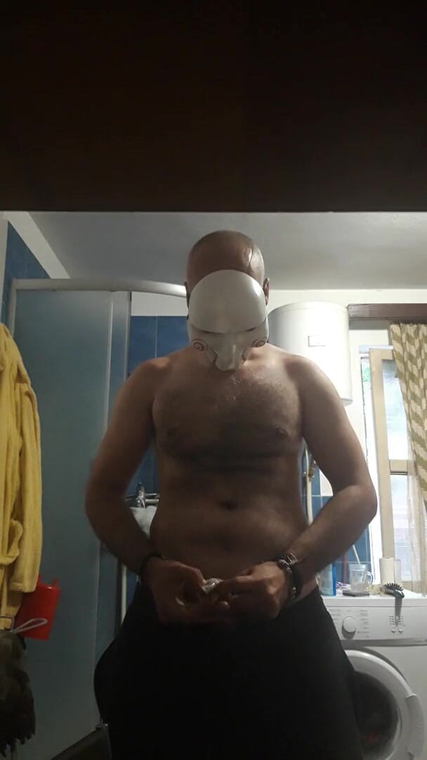 SingerMask: Rush handjob to not be caught by stepmom