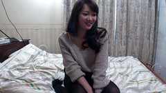 Nightclub Amateur Series: Вкусной азиатской тинке наполняют сливками ее волосатую киску в видео от первого лица