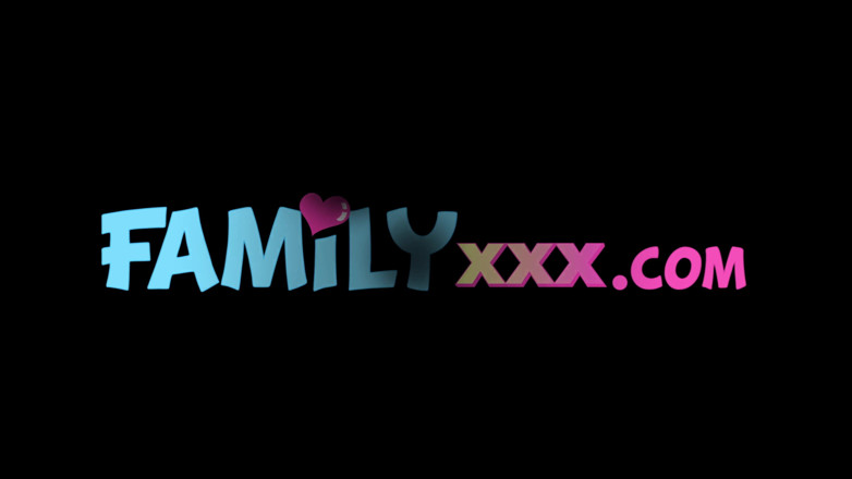 FamilyXXX: Nu este complicat pentru Viva