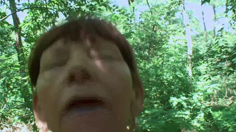 Mature Climax - 100% Mature Videos: Oma spielt schön hart in der natur
