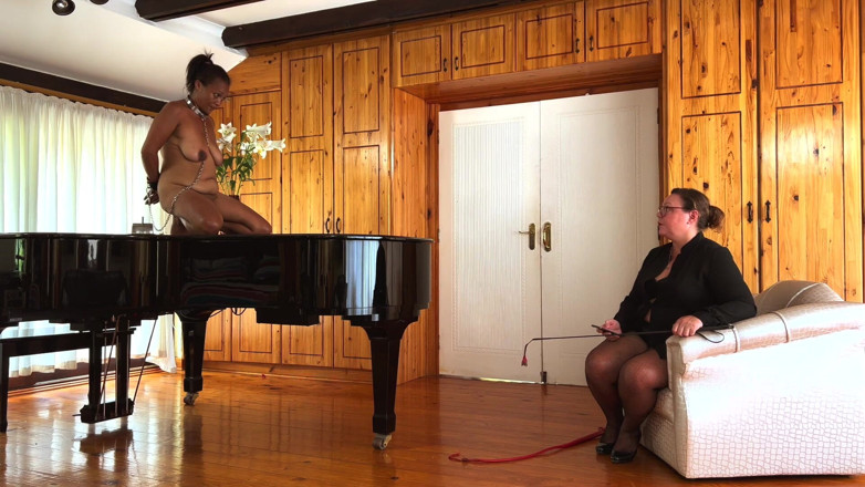 Mistress April: Domina, Herrin im april, rosengarten teil eins