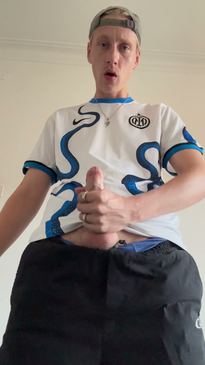Axton Drake: Co se stane, když se začnu dotýkat své boule