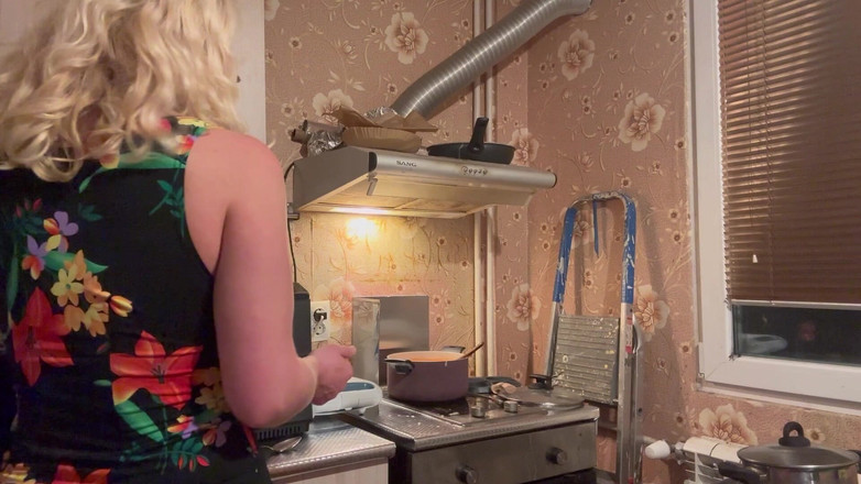 Putarankahotmilf: Uzun süre durduktan sonra yemek pişirme