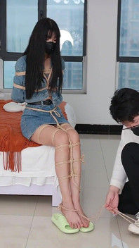 The Rope Restraints of the Barefoot Girlfriend