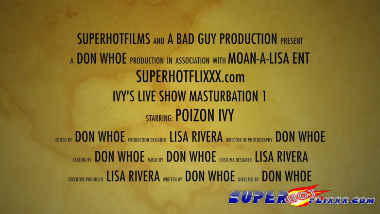 Super Hot Films: *Throwback* büyük göt büyük dildoyla sikişiyor