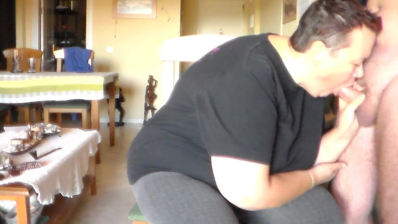 Sex hub couple: John is giving Jen a big cum facial