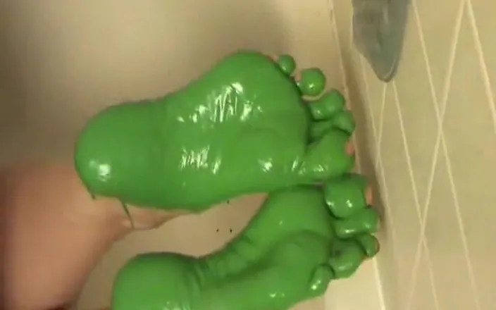 Charlee Chase: Charlee Chase's Green Feet
