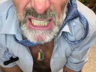 Scommetto che desideri che fosse il tuo culo!!!