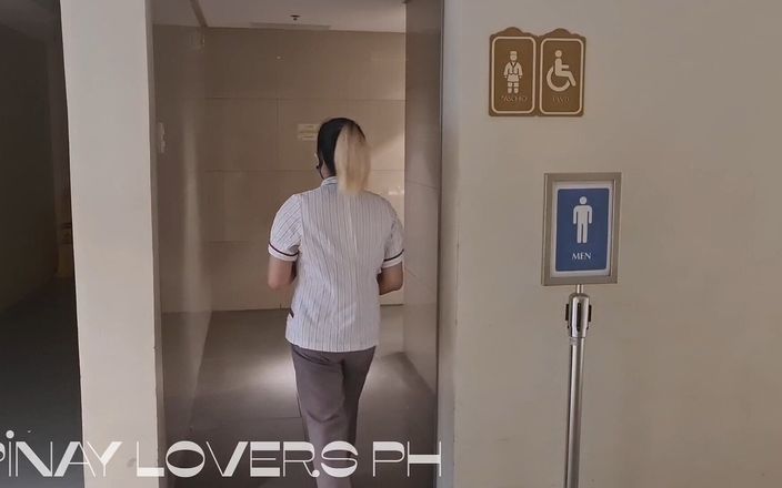 Pinay Lovers Ph: Profesoară excitată filipineză se fute în toaleta publică a mall-ului