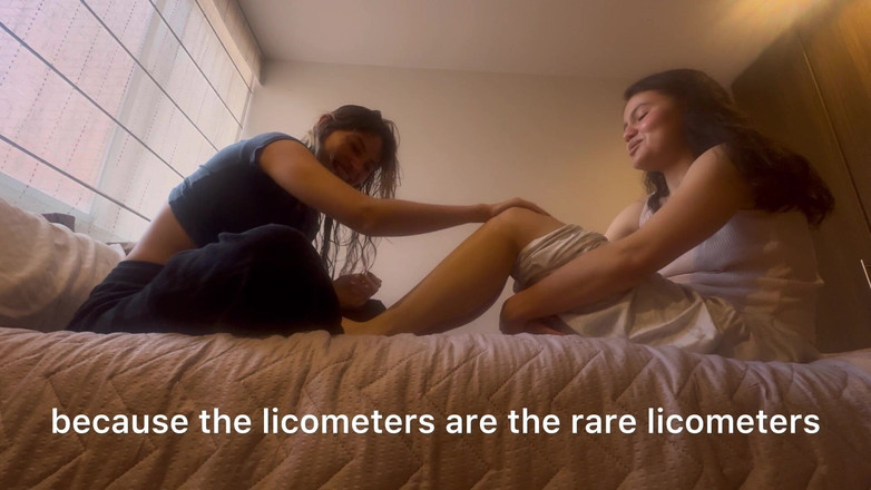 scarlettandc: 按摩和挠我奴隶的脚