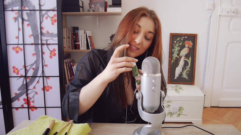 Madelaine_Rousset: Erotic ASMR - Wake up with me