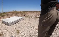Las Vegas yakınlarında iş pantolonuma işiyorum