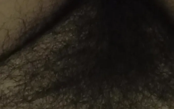 BW_Dolphin: Hairy Pussy and Bellybutton