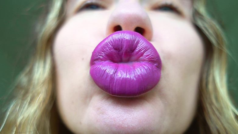 Rarible Diamond: Pucker Lips Tùy chỉnh